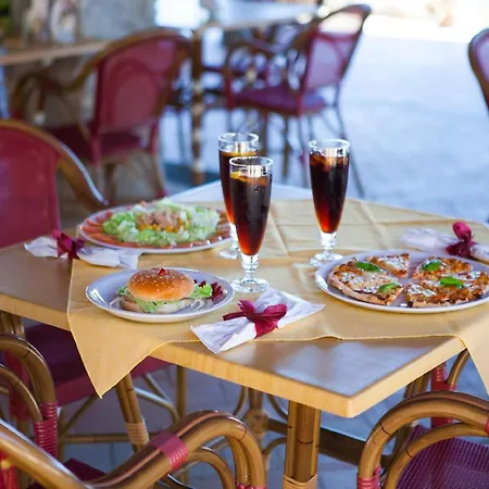 In With Pool Appartamento