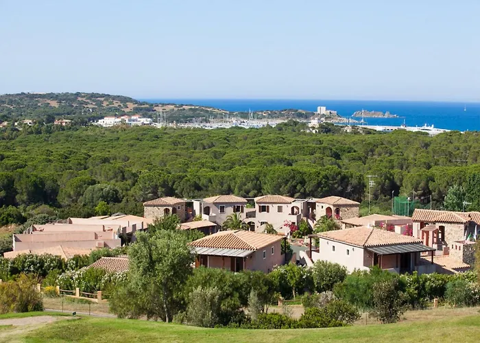 In With Pool Apartment *