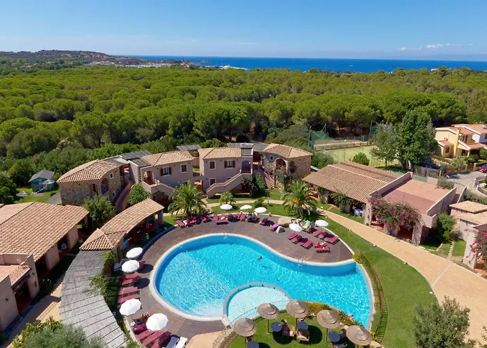 Apartment In With Pool *