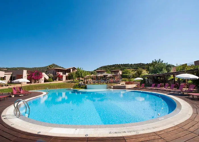 In With Pool Villasimius